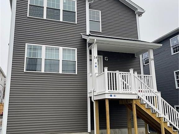 3rd image of 14 Sherwood St Unit 2