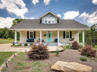 1939 Piney Mountain Rd, Walnut Cove, NC 27052