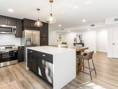 8523 Grumman Dr, Dallas, TX, 75228