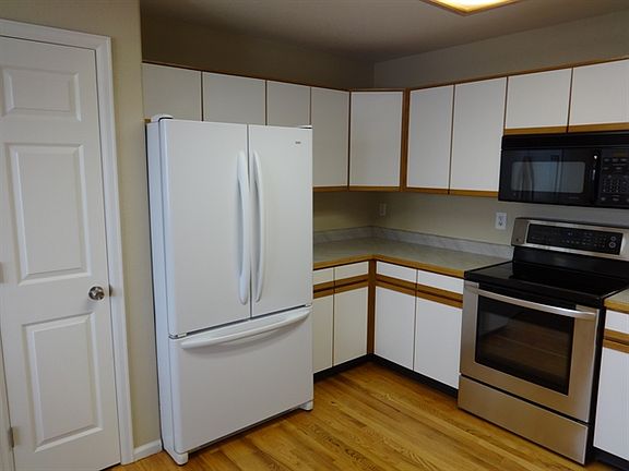 3rd image of 4057 S Kirk Ct