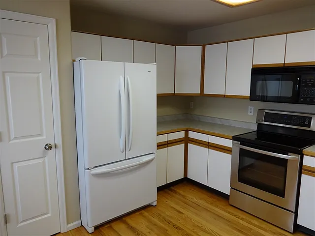 4057 S Kirk Ct — Photo 9
