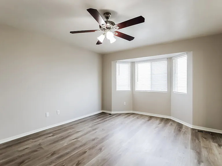 6824 N Yakima Way — Photo 11