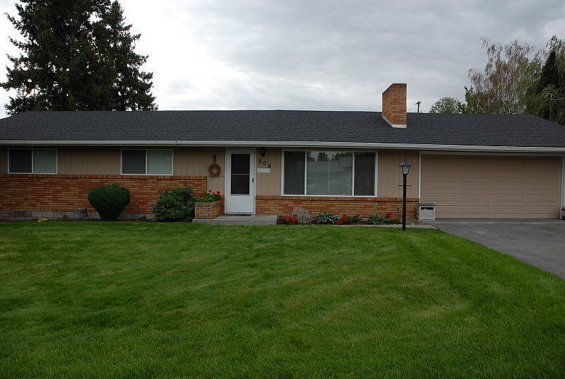 1st image of 808 W Orchard Ave