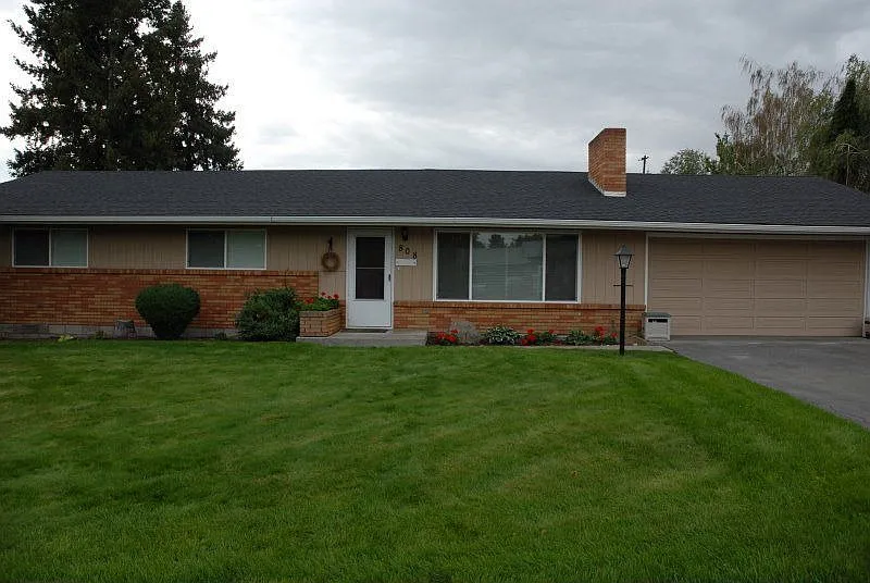 808 W Orchard Ave photo 1