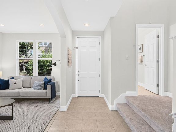 5th image of 203 Montevina Way