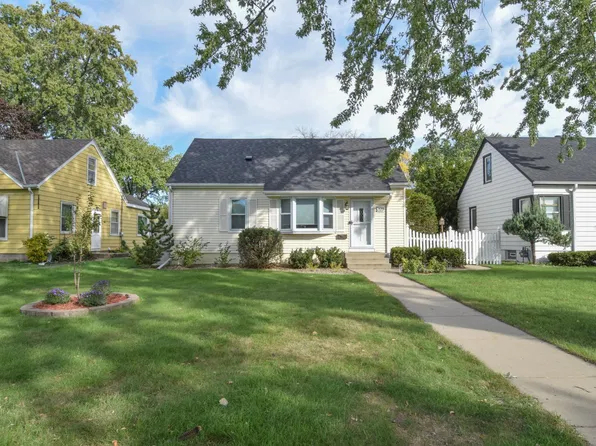 2123 Fairway Dr NE, Columbia Heights, MN 55421