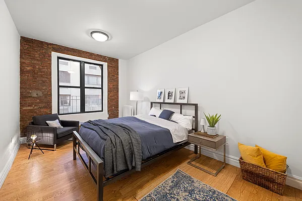 Sold by Compass | media 14