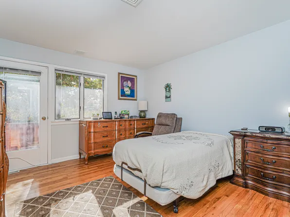 20 Signal Hill Road image 30 of 44