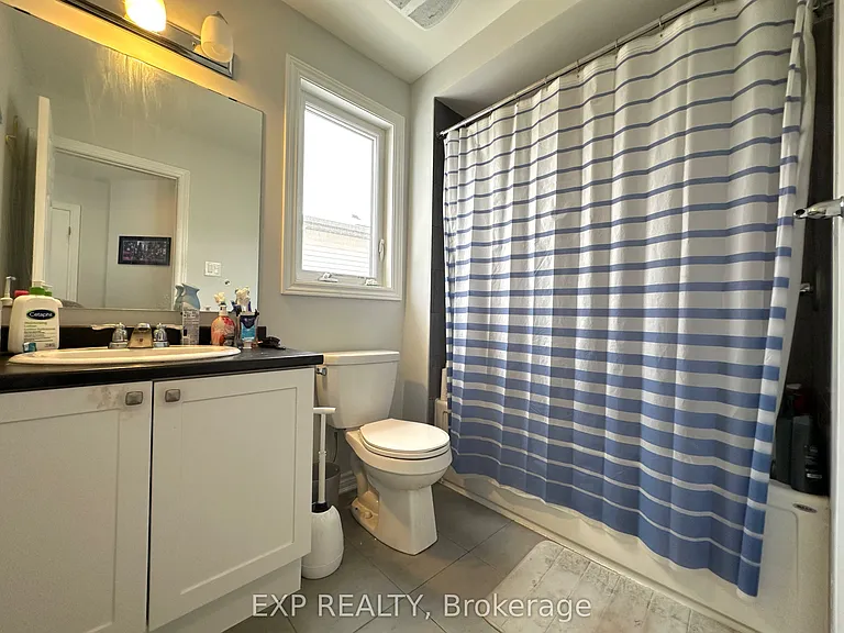 823 Regulus Rdg — Photo 21