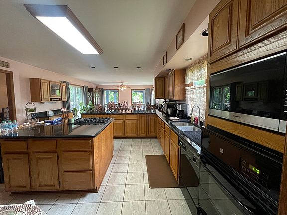 4th image of 1341 Portage Ln