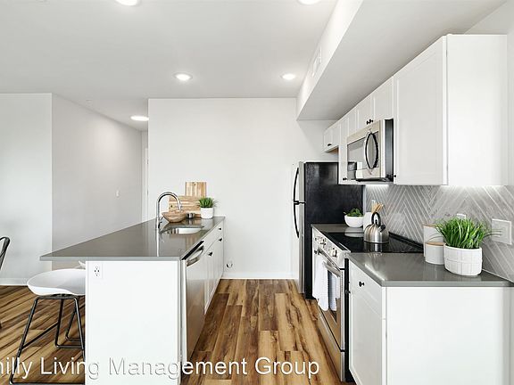 5th image of 171 W Berks St #207
