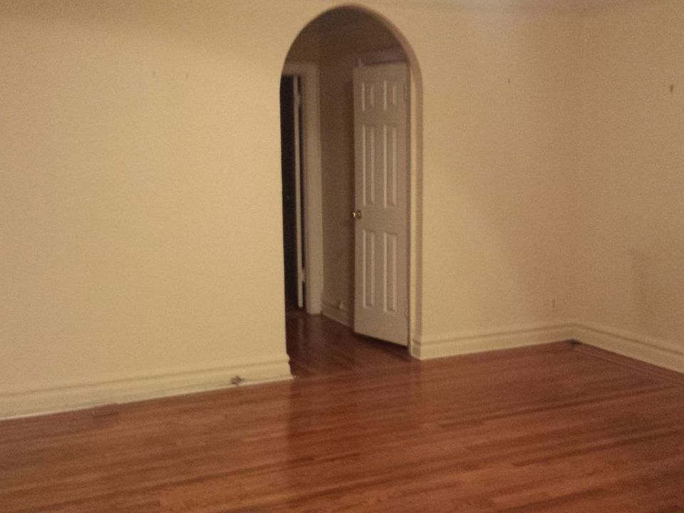 2nd image of 3715 27th St APT 1C