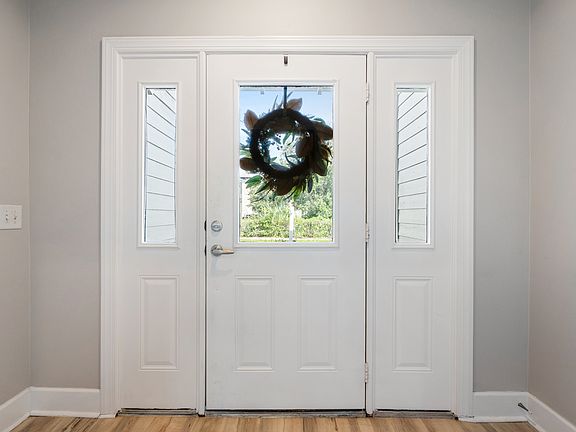 2nd image of 46 S Haven Cir