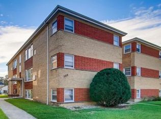 2259 17th Ave #2R, Riverside, IL 60546