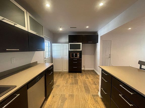 4th image of 10161 E Avenue S8