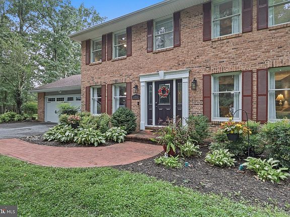 2nd image of 7050 Shadyside Dr