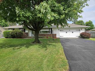 8411 Bobolink Dr, Machesney Park, IL 61115