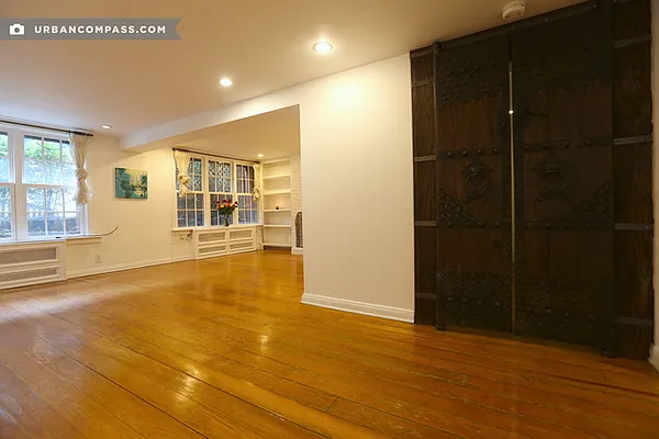 Rented by Compass | media 42