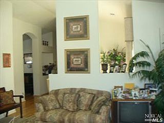 5th image of 430 Mandarin Cir