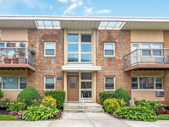 4 Rose Street Building 6-F-2, Oceanside, NY 11572