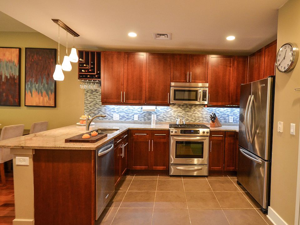 1st image of 651 NE 70th Ave