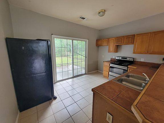 5th image of 6095 E Lamar St