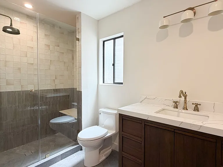 2438 Myrtle Ave — Photo 8