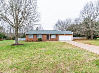 6943 Kelly Coltrane Dr, Randleman, NC 27317