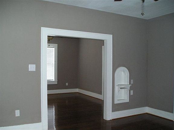 3rd image of 1108 Broadway St APT 4