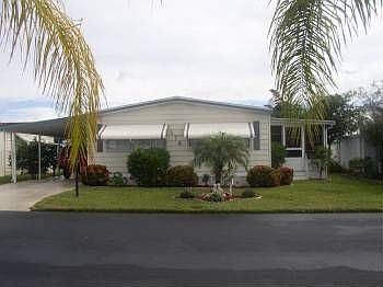1st image of 176 NE Emerald Dr