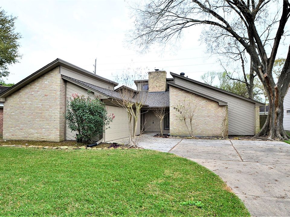 1st image of 4747 Blueberry Hill Dr