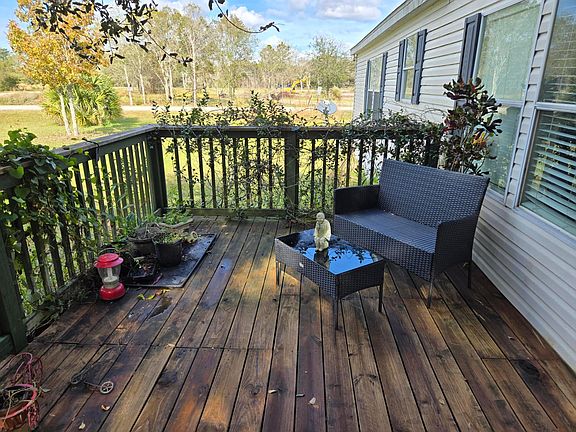 3rd image of 32484 NE 4th Drive