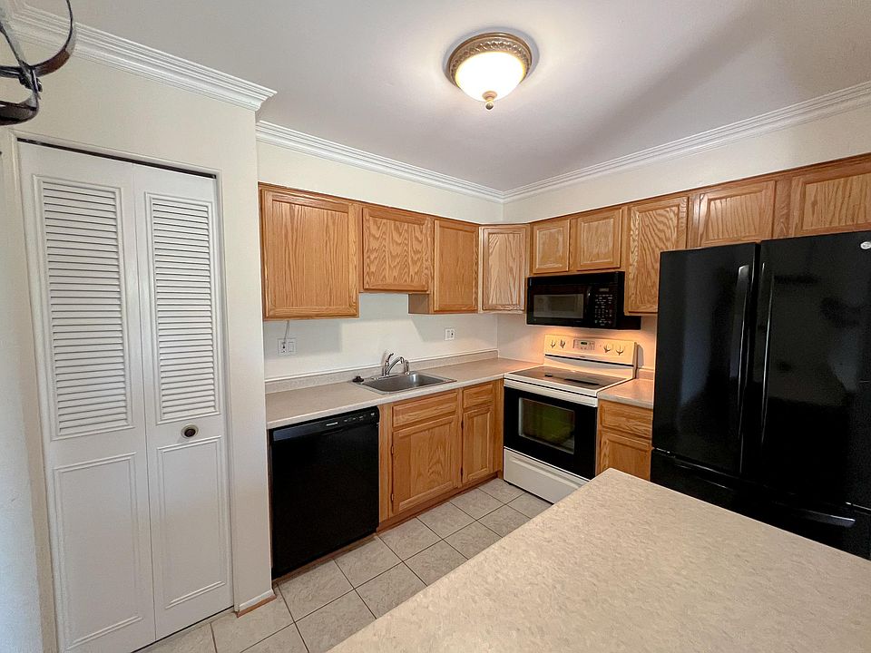 1st image of 7485 Woodview St APT 3