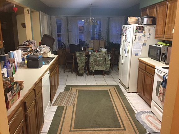 5th image of 804 Marquette Ct