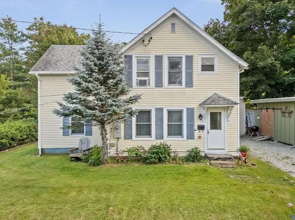 10 Kynoch Avenue, Barre City, VT 05645