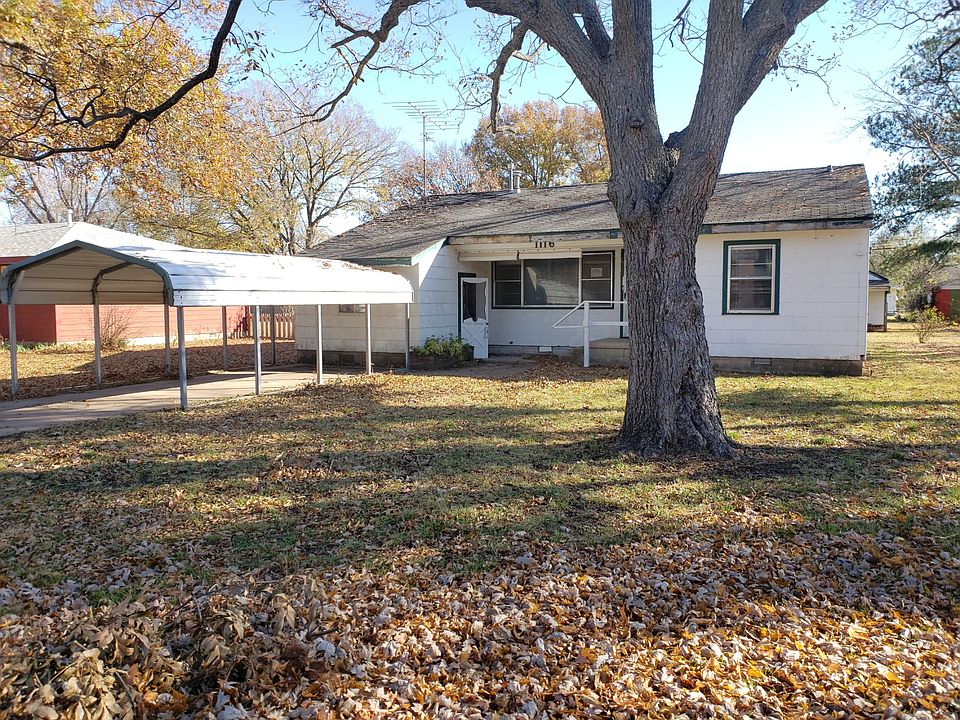 2nd image of 1116 S Wood Ave