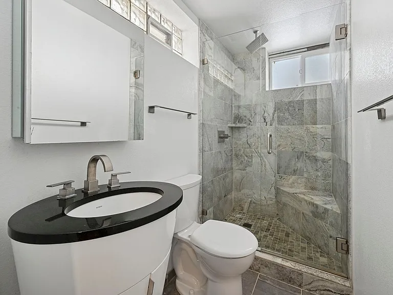 1318 E Willamette Ave — Photo 5
