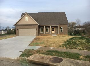 206 Troon Ct, Versailles, KY 40383