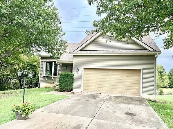 9 Sherry Ct, Smithville, MO 64089