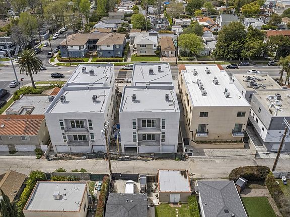 2nd image of 5112 Cahuenga Blvd