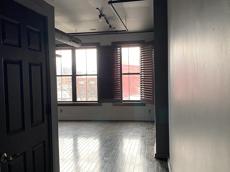 139 E Main St #305 — Photo 9