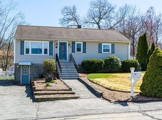41 Oak Ter, Dracut, MA 01826