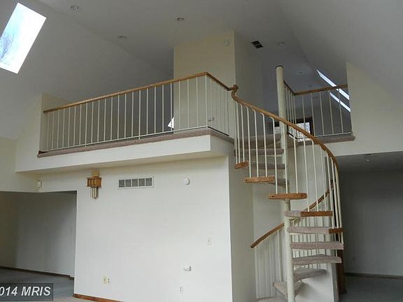 5th image of 410 Grier Nursery Farms Ct
