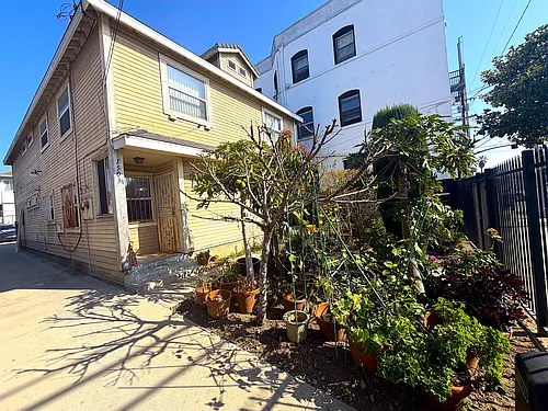 1503 W Adams Blvd Photo 1