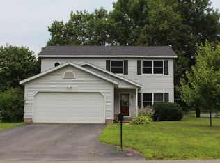 39 Cartwheel Dr, Scotia, NY 12302