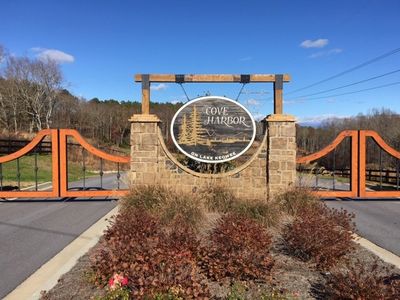116 Coveside Ln #112, Six Mile, SC, 29682