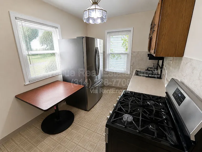7712 Brocton Ct — Photo 4