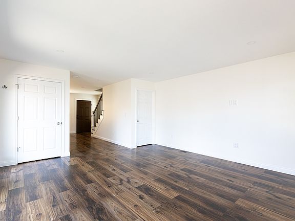 3rd image of 953 Dennison Ave #B