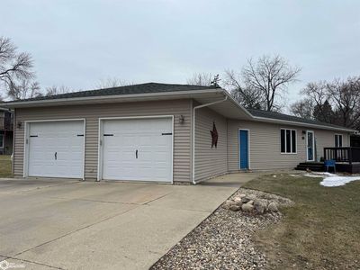1501 W 6th Ave N, Clear Lake, IA, 50428