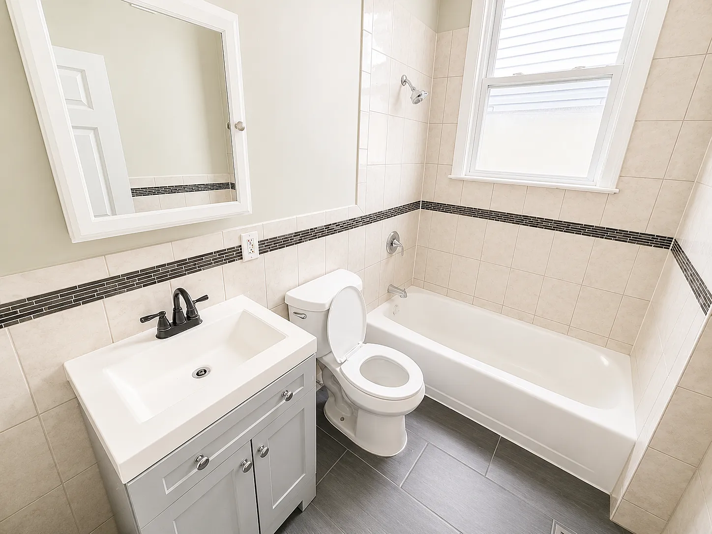63 Farley Ave — Photo 4